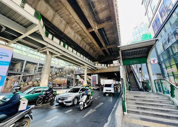 Cozy Spacious 55sqm 1br 200m Bts Phrakhanong, 10min Thonglo * Bangkok